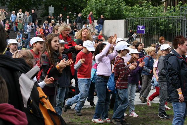 gal/2010/2010 Saitentwist Weltkindertag Burgplatz Essen 20.09.JugendhilfegGmbH Essen/2010 Saitentwist Weltkindertag Burgplatz Jugend Hilfe gGm20.09. 036.jpg